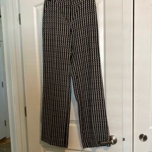 Mng dress pant. Wide leg. Gently used. Side pockets. Made in Morocco.